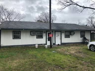 Main picture of 1911 Pecan St