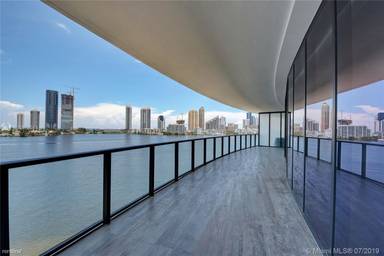 Main picture of Privé Condominium