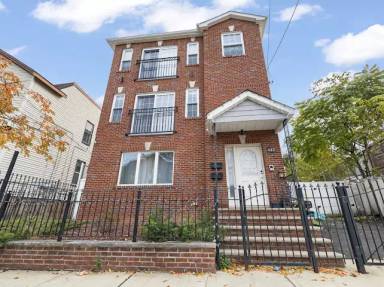 Main picture of 682 S 19th St