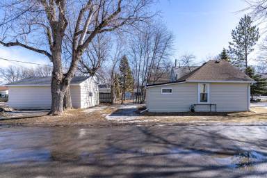 Main picture of 1214 5th Ave N