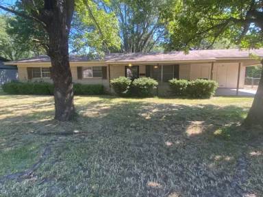 Main picture of 700 Anderson St