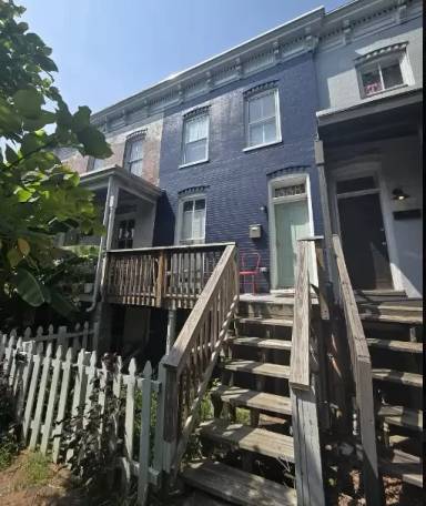 Main picture of 338 S Laurel St