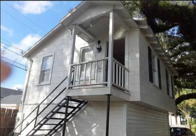 Main picture of 409 W 2nd St