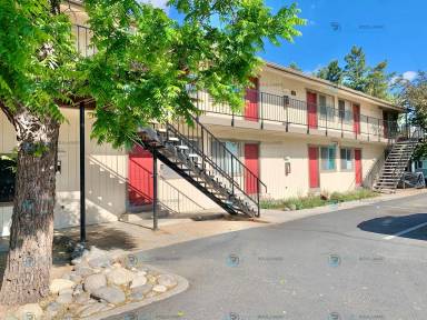 Main picture of 231 1st St