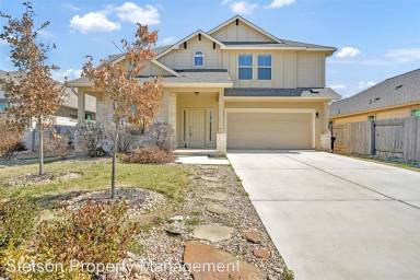Main picture of 213 Serrano St
