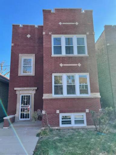 Main picture of 7821 S Marshfield Ave