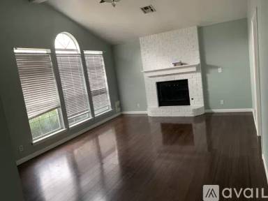 Main picture of 9322 E 92nd St