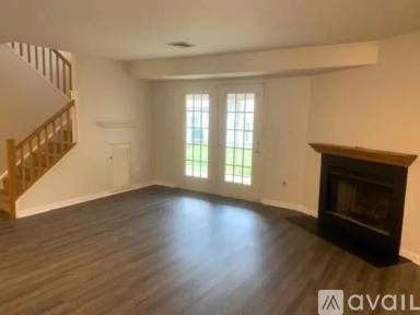 Main picture of 212 Barrington Ct