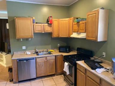 Main picture of 64 America St