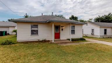 Main picture of 1118 SE 20th St