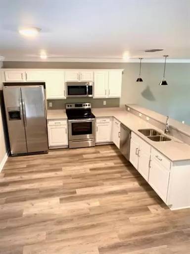 Main picture of 2506 E Main St