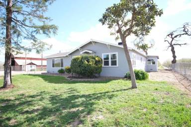 Main picture of 1612 W Grayson Rd