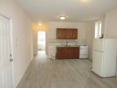 Main picture of 76 Champlin Ave
