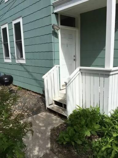 Main picture of 16 S 19th Ave E