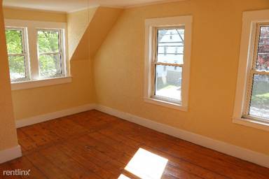 Main picture of 806 Main St
