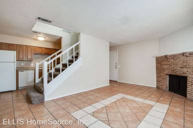 Main picture of 100 Highland Park Ct