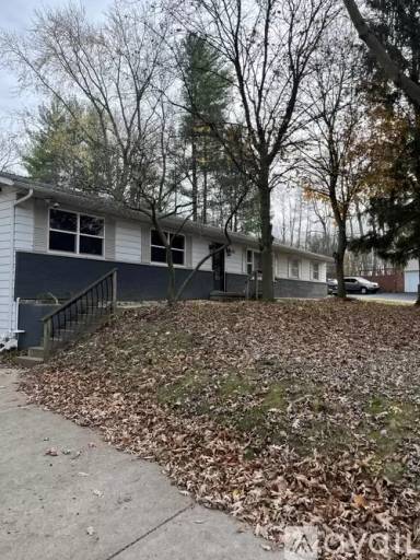 Main picture of 2127 Robinhood Ln