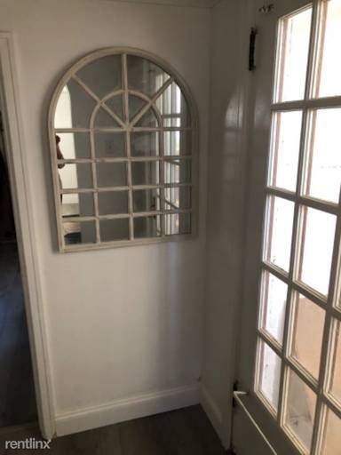Main picture of 1136 E 6th Ave