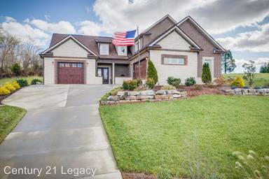 Main picture of 185 Forest Ln N