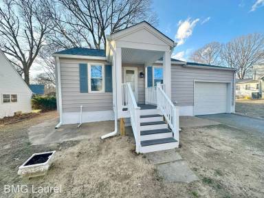 Main picture of 664 Riverside Dr