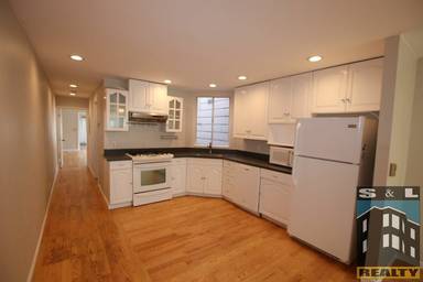 Main picture of 172 28th St
