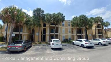Main picture of 733 Riverside Dr