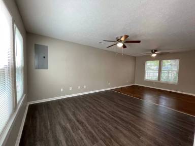 Main picture of 427 Hawkins Ave
