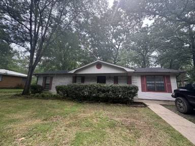 Main picture of 33 Fairfield Dr