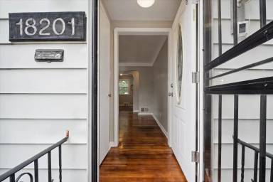 Main picture of 18201 Maple Heights Blvd