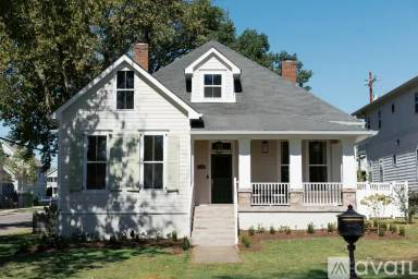 Main picture of 4810 Michigan Ave