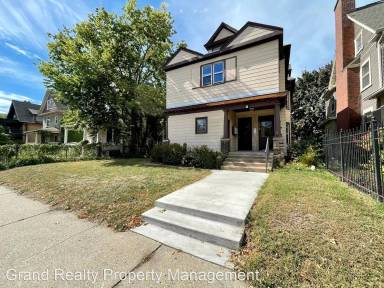 Main picture of 1814 11th Ave S
