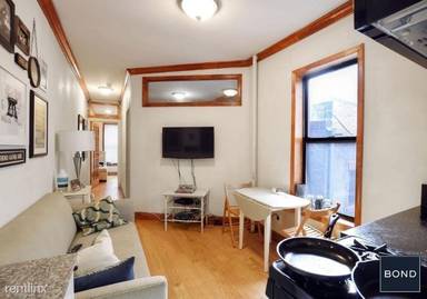 Main picture of 128 Macdougal St