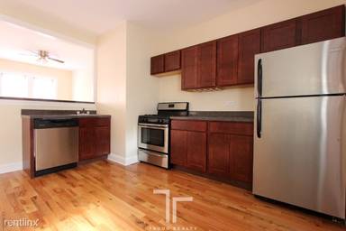 Main picture of 3933 N Janssen Ave
