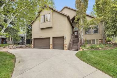 Main picture of 2598 Lower Lando Ln