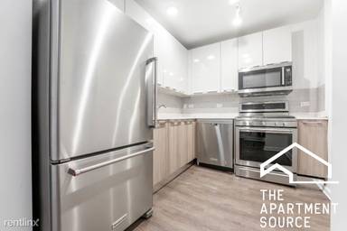 Main picture of 932 W Dakin St