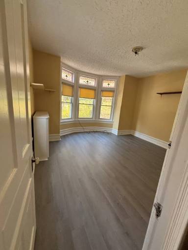 Main picture of 1642 Mineral Spring Rd