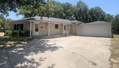 Main picture of 315 Tee Dr