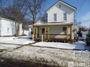 Main picture of 443 S Winter St