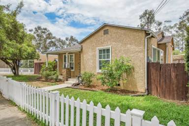 Main picture of 4740 W Mountain View Dr