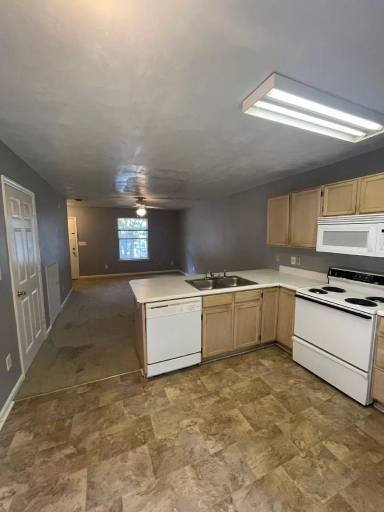 Main picture of 105 Valencia Dr