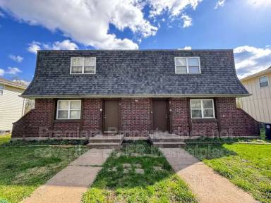 Main picture of 219 Oak Dr