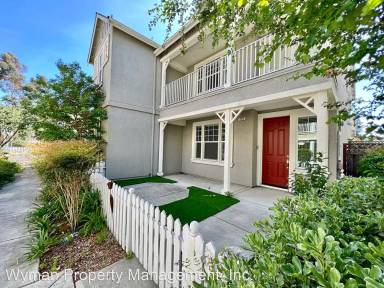 Main picture of 720 Wintergreen Ct