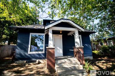 Main picture of 707 E Kiernan Ave