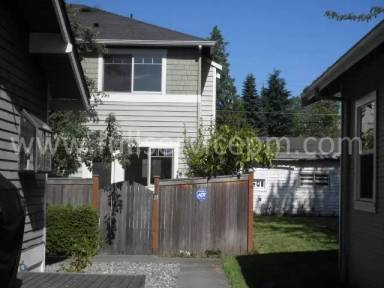 Main picture of 5650 Fauntleroy Way SW