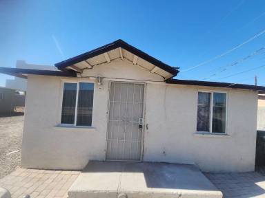 Main picture of 903 W Yuma St