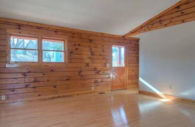 Main picture of 550 Colhoun St NE