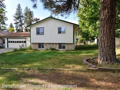 Main picture of 405 E 9th Ave