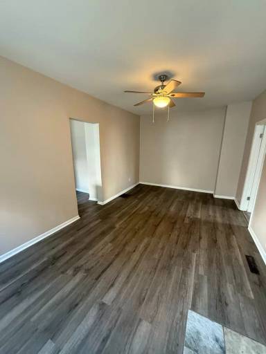 Main picture of 338 W Merchant St