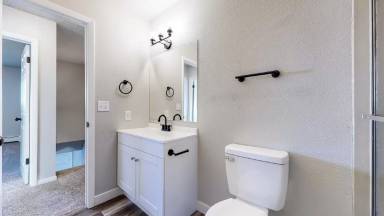 Main picture of 807 37th Ave