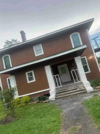 Main picture of 1349 W Kirby Pl